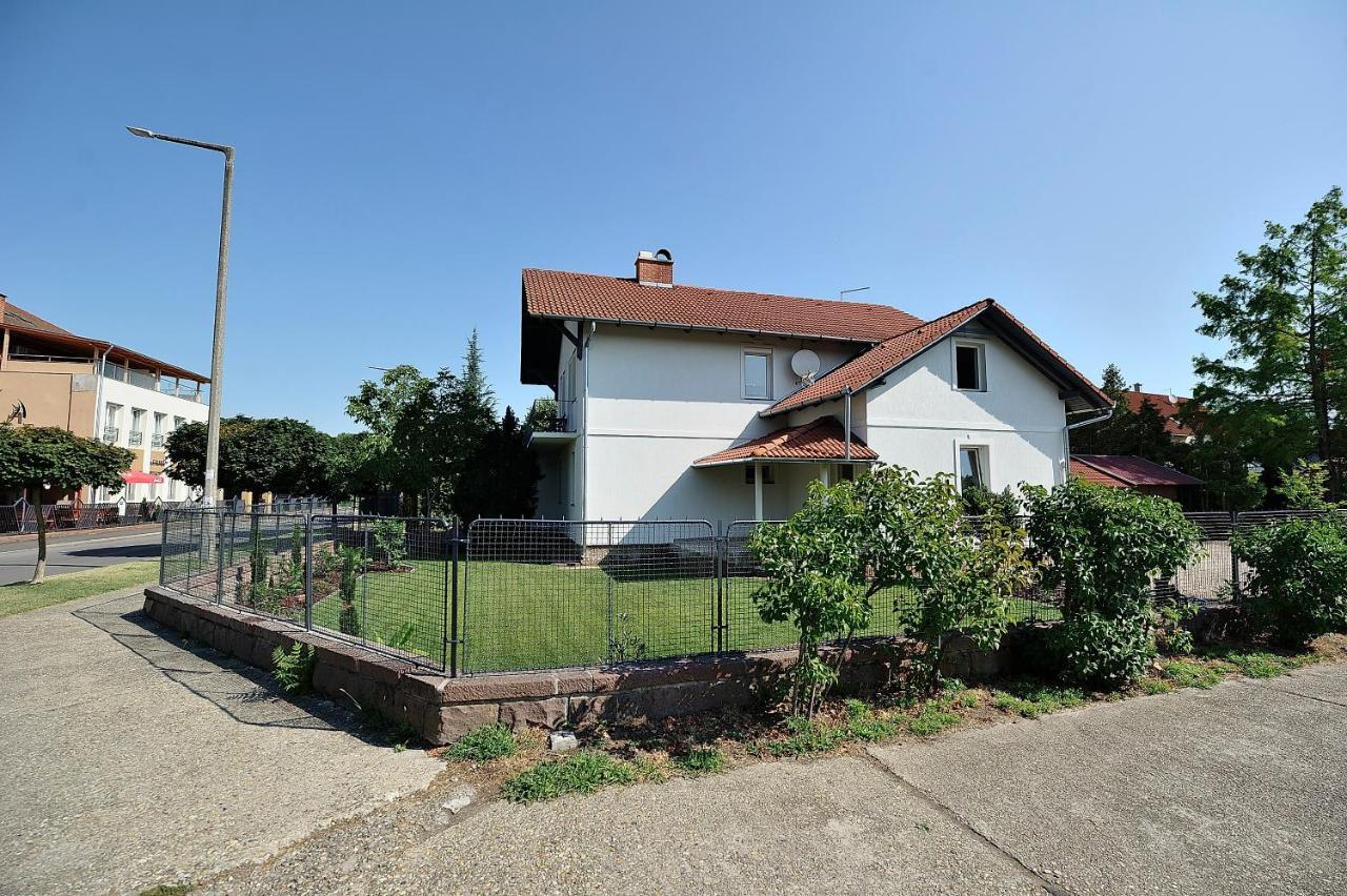 Best Apartman Lelle Balatonlelle Zewnętrze zdjęcie