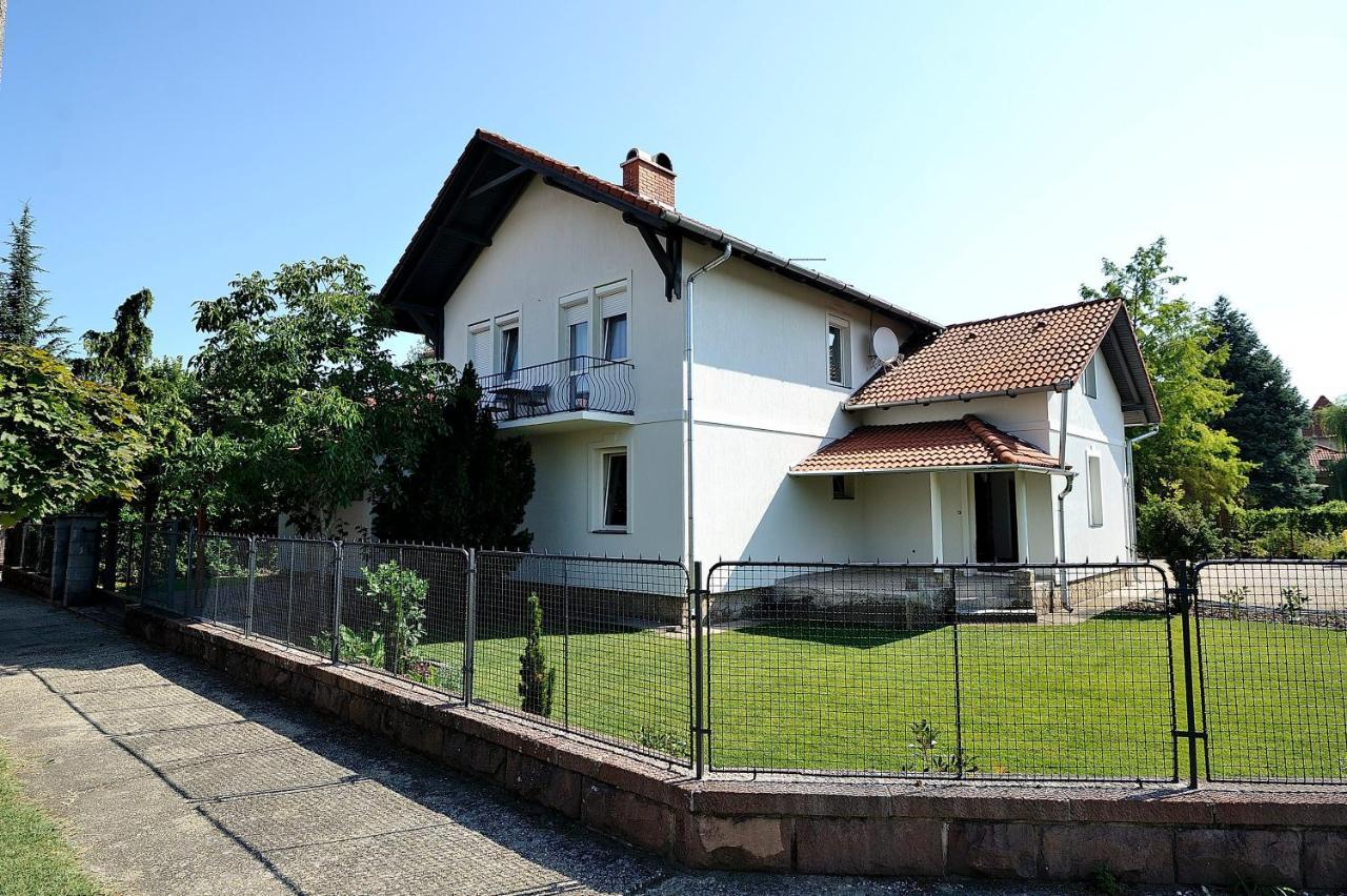 Best Apartman Lelle Balatonlelle Zewnętrze zdjęcie