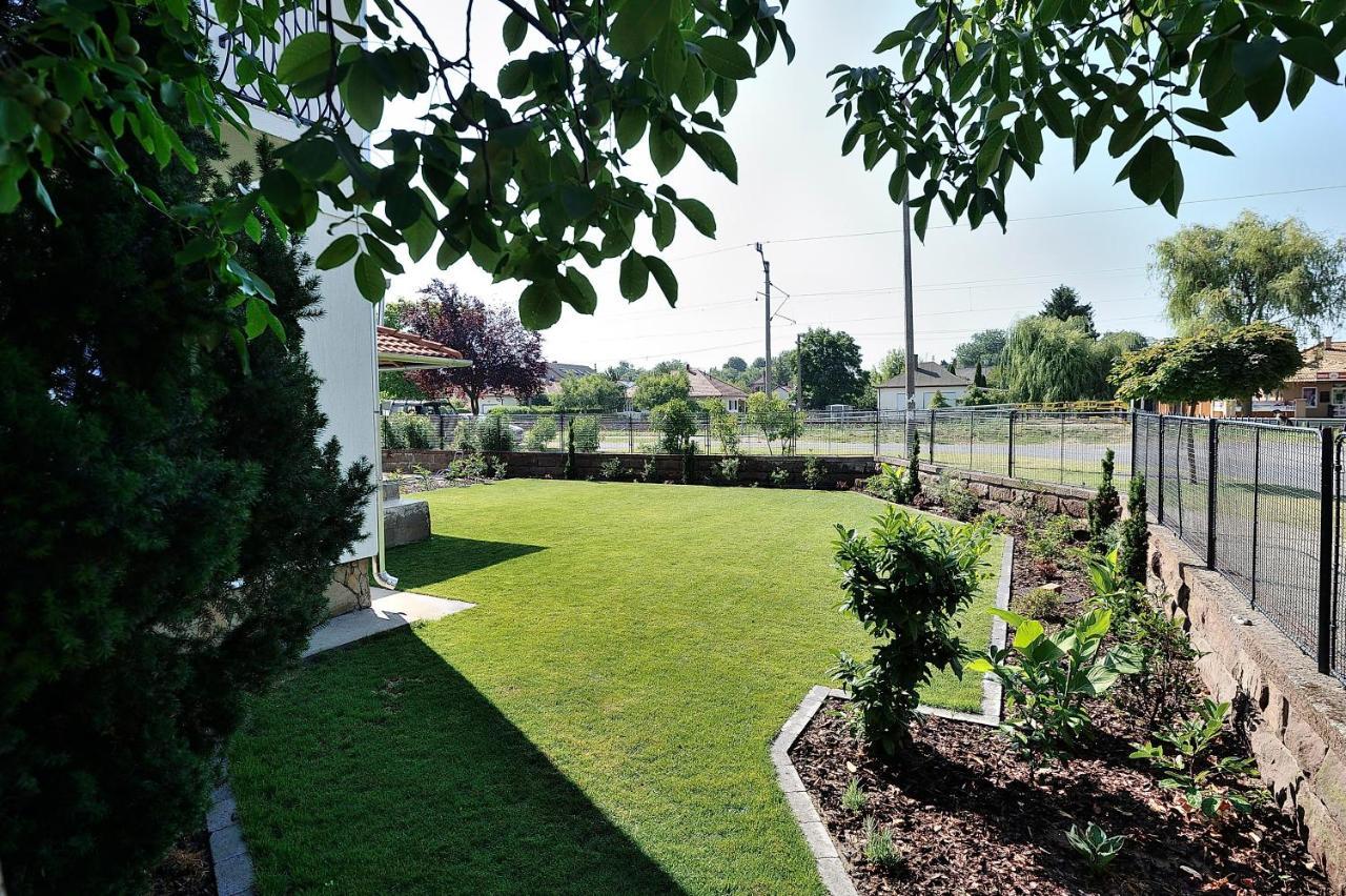 Best Apartman Lelle Balatonlelle Zewnętrze zdjęcie