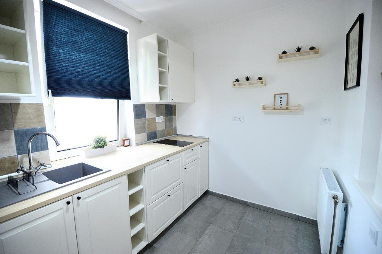 Best Apartman Lelle Balatonlelle Zewnętrze zdjęcie