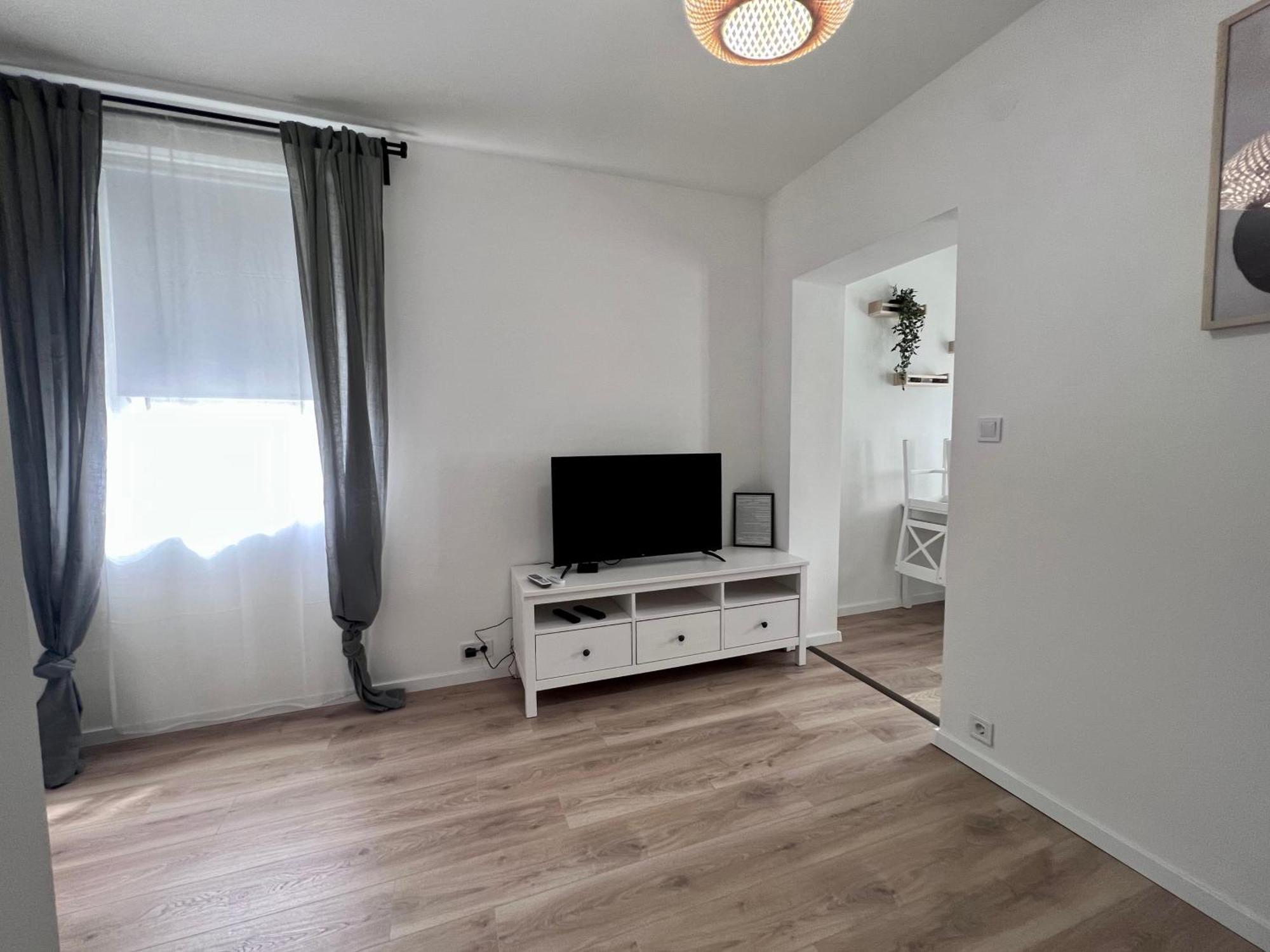 Best Apartman Lelle Balatonlelle Zewnętrze zdjęcie
