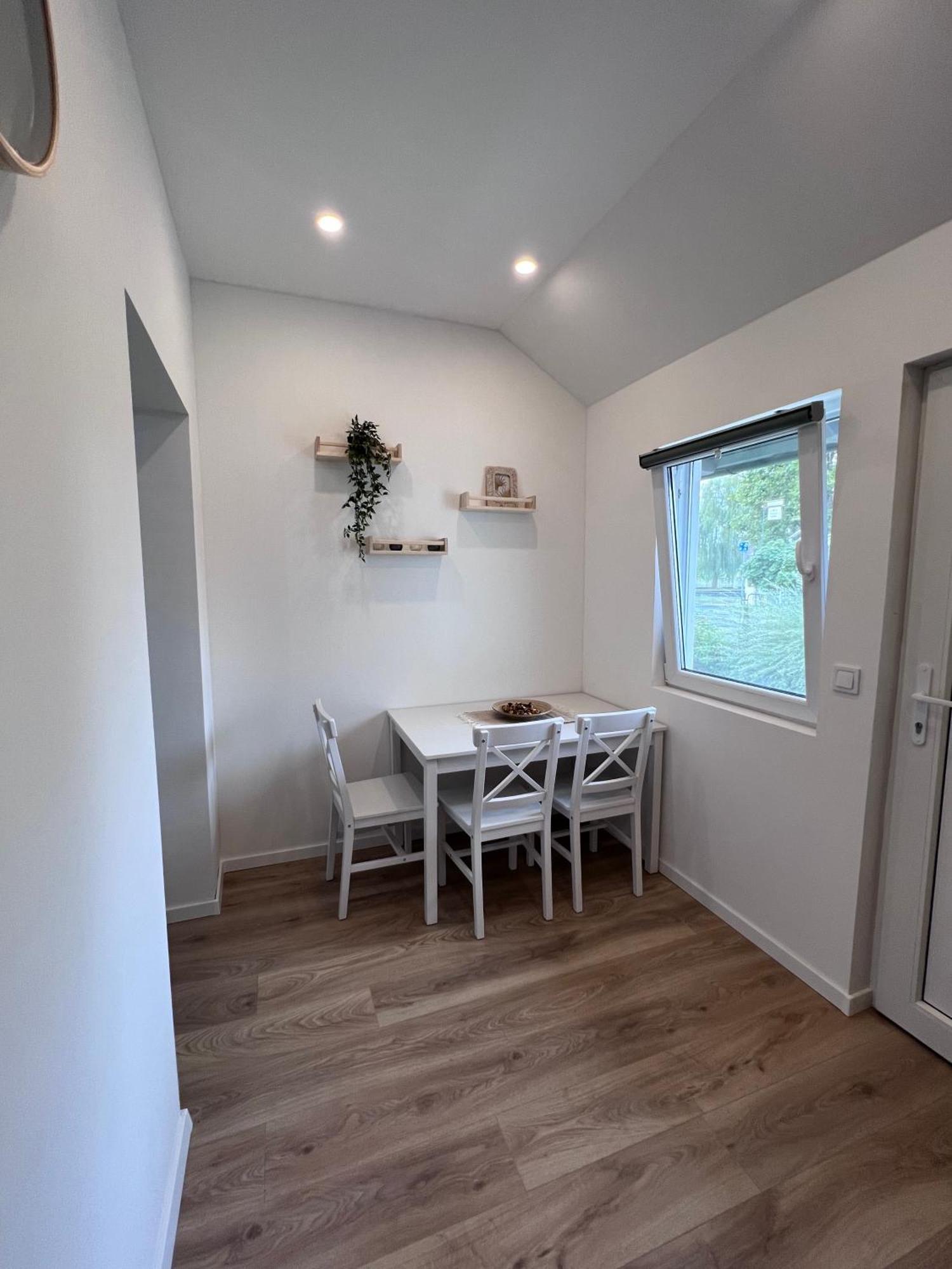 Best Apartman Lelle Balatonlelle Zewnętrze zdjęcie